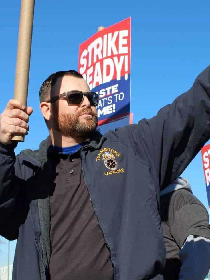 CSU Lies Continue at First Teamsters Bargaining Session 1 Ernesto Torres Costco picket e1738711176574 2 edited